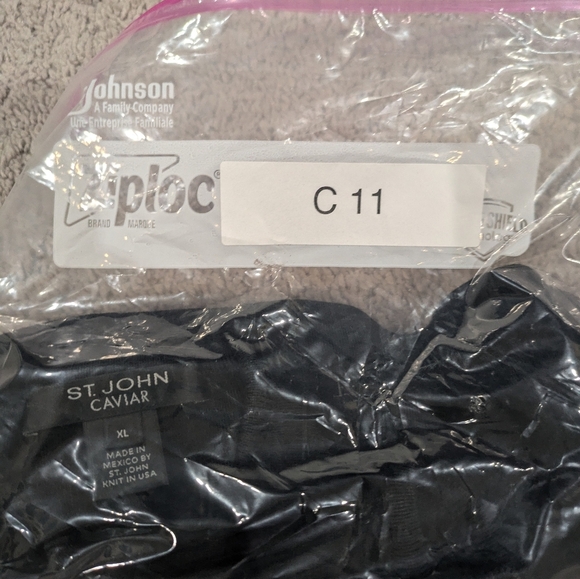 St John Black Vest XL Sweater Basic Caviar wool blend - Picture 7 of 7